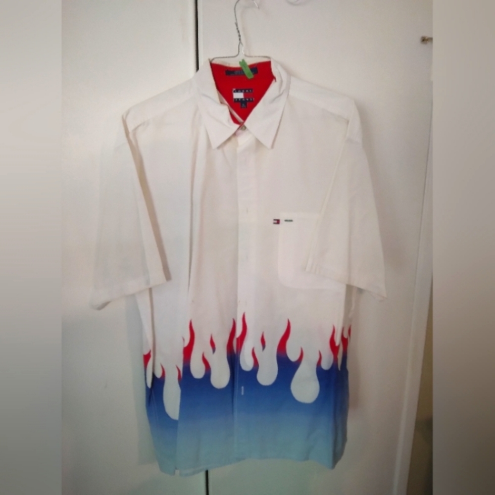 Men's Tommy Hilfiger short sleeve shirt.